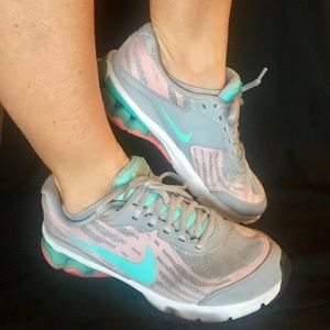 Nike Reax Run 9 Womens Sneaker Running Shoe